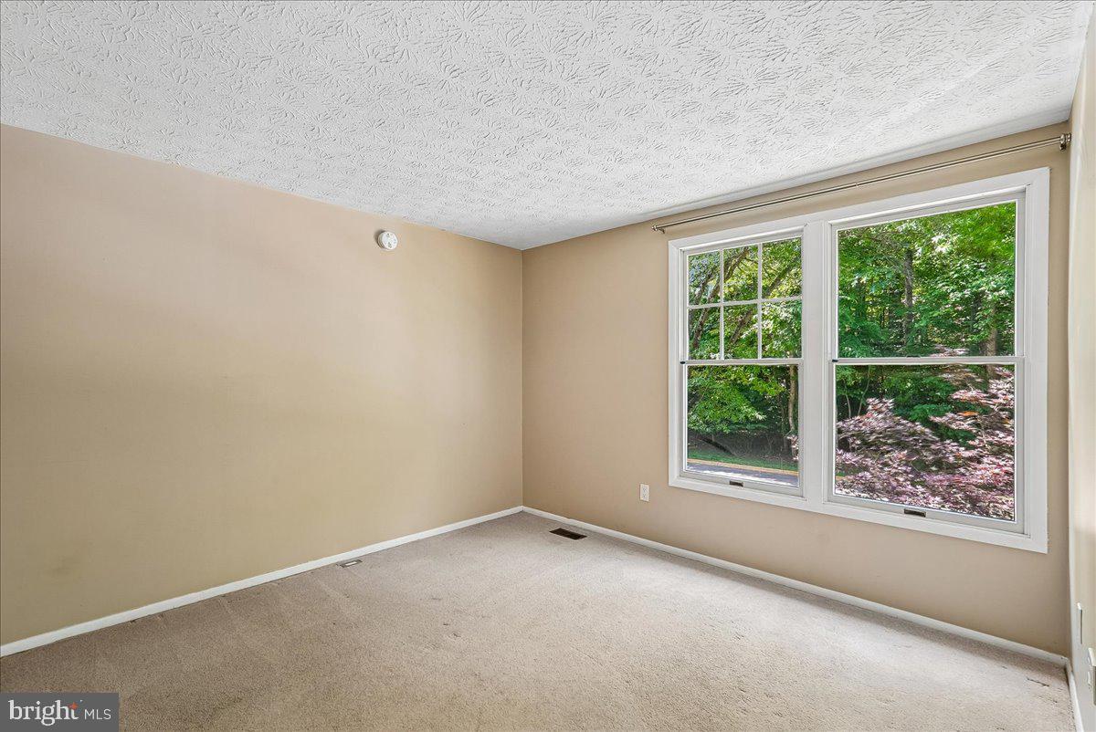 2331 Middle Creek Lane Reston, VA 20191 - Photo 36 of 78