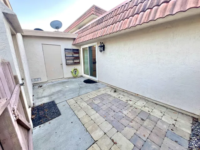a view of an entrance to house