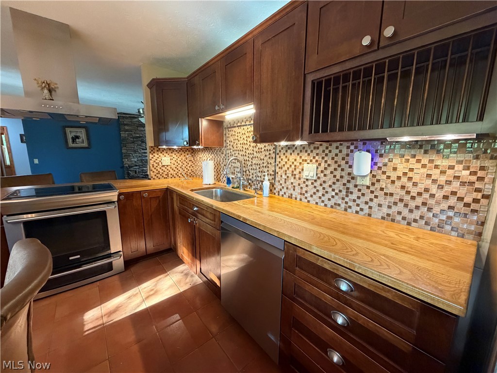 3656 Erhart Road Litchfield, OH 44253 - Photo 6 of 26