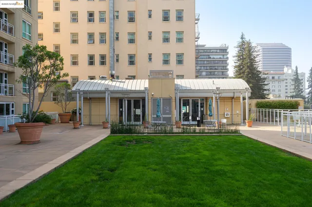 $719,000 | 1 Lakeside Drive, Unit 1010, Oakland, CA 94612