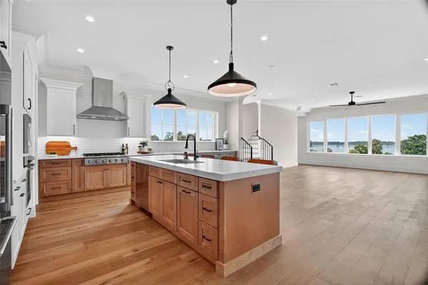 $1,995,000 | 576 Casey Loop Mount, Mount Dora, FL 32757