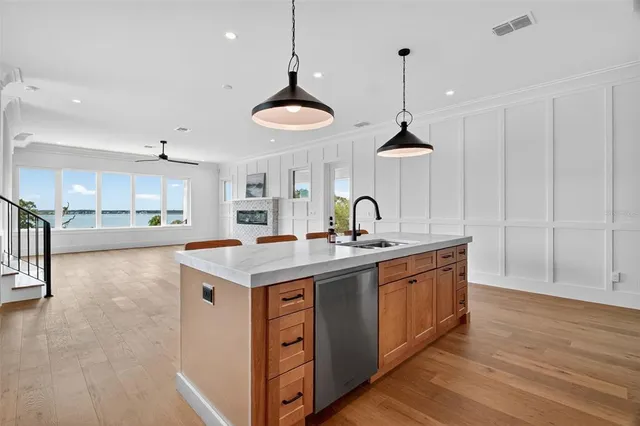 $1,995,000 | 576 Casey Loop Mount, Mount Dora, FL 32757