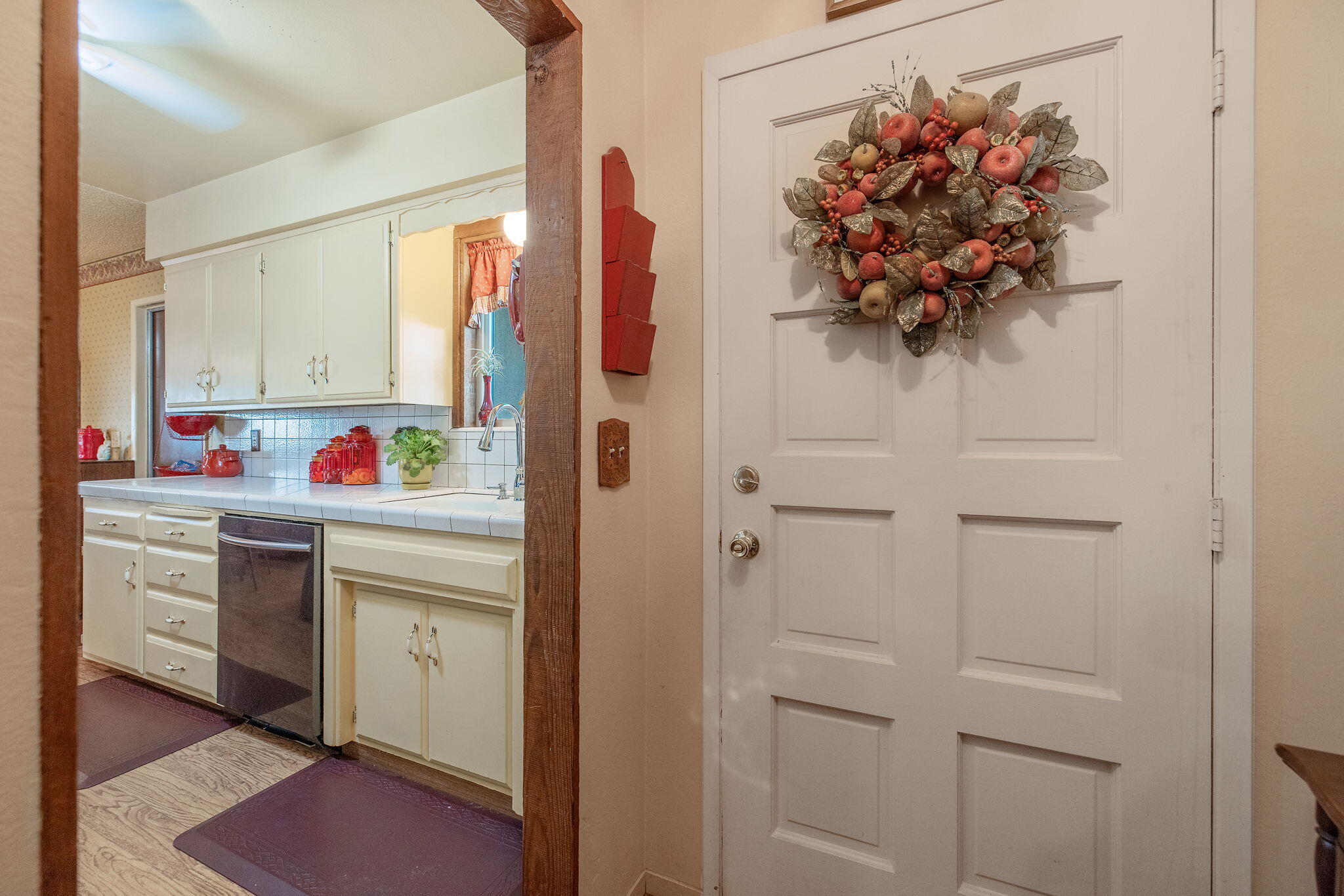 1009 South Rova Court Visalia, CA 93277 - Photo 12 of 57