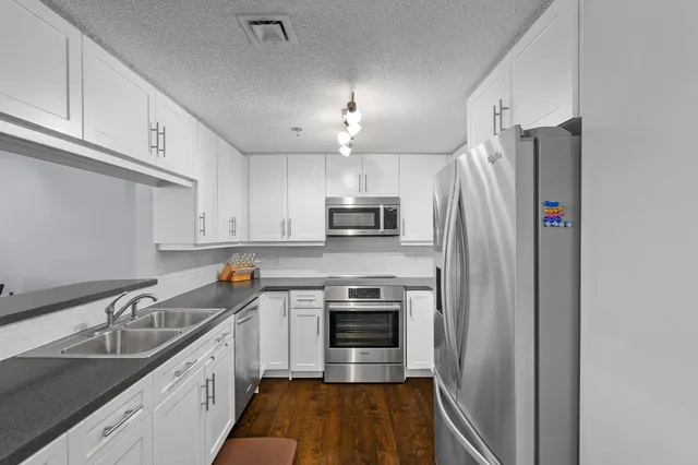 $390,000 | 127 Campau Avenue Northwest, Unit 1714, Grand Rapids, MI 49503