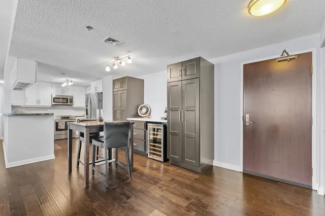 $390,000 | 127 Campau Avenue Northwest, Unit 1714, Grand Rapids, MI 49503