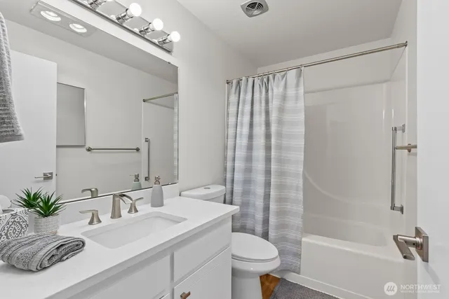 $325,000 | 611 North 50th Avenue, Unit 14, Yakima, WA 98908