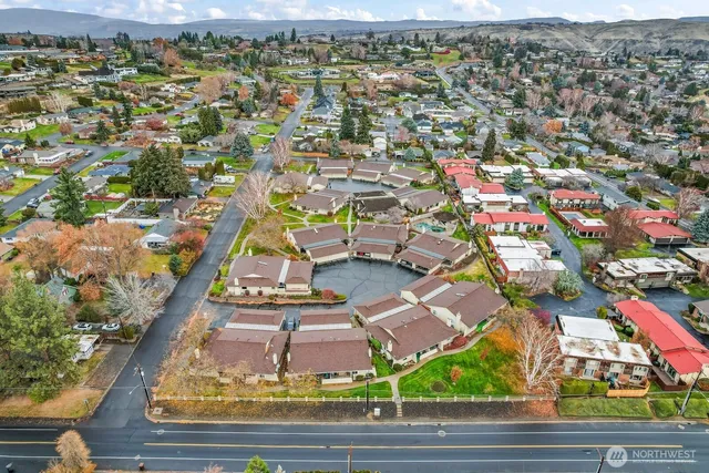 $325,000 | 611 North 50th Avenue, Unit 14, Yakima, WA 98908