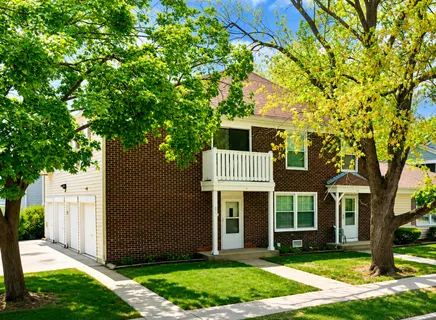 $214,993 | 411 Sidney Avenue, Unit D, Glendale Heights, IL 60139