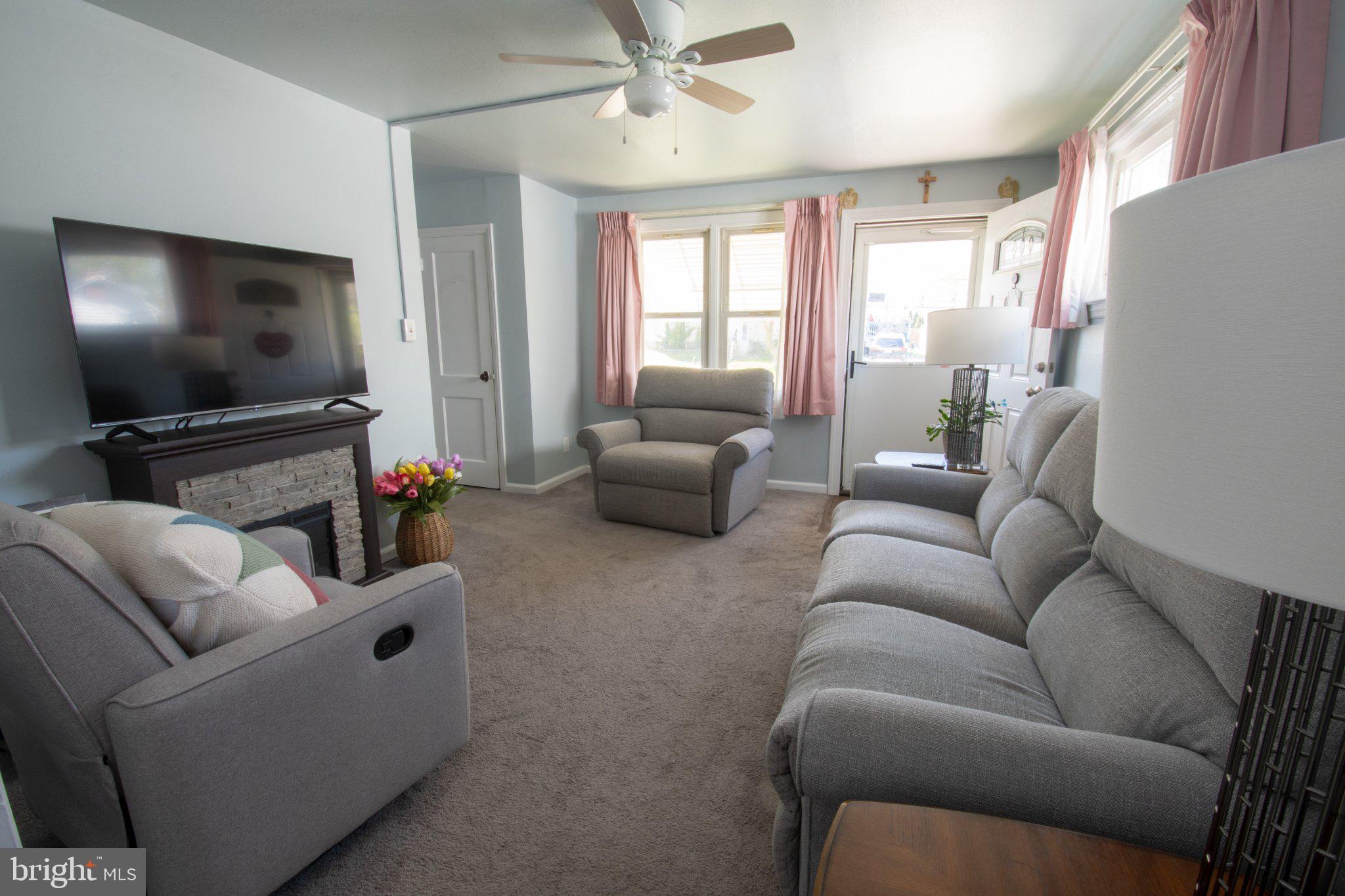 111 West Ridley Avenue Norwood, PA 19074 - Photo 6 of 34 Cozy living space with natural light.