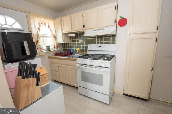$290,000 | 111 West Ridley Avenue, Norwood, PA 19074