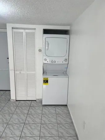 $2,100 | 8095 Northwest 8th Street, Unit 103, Miami, FL 33126