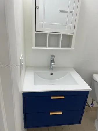 $2,100 | 8095 Northwest 8th Street, Unit 103, Miami, FL 33126