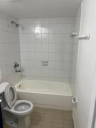 $2,100 | 8095 Northwest 8th Street, Unit 103, Miami, FL 33126