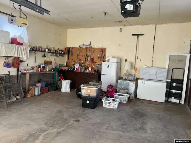 $219,500 | 193 Los Altos Drive, Rawlins, WY 82301