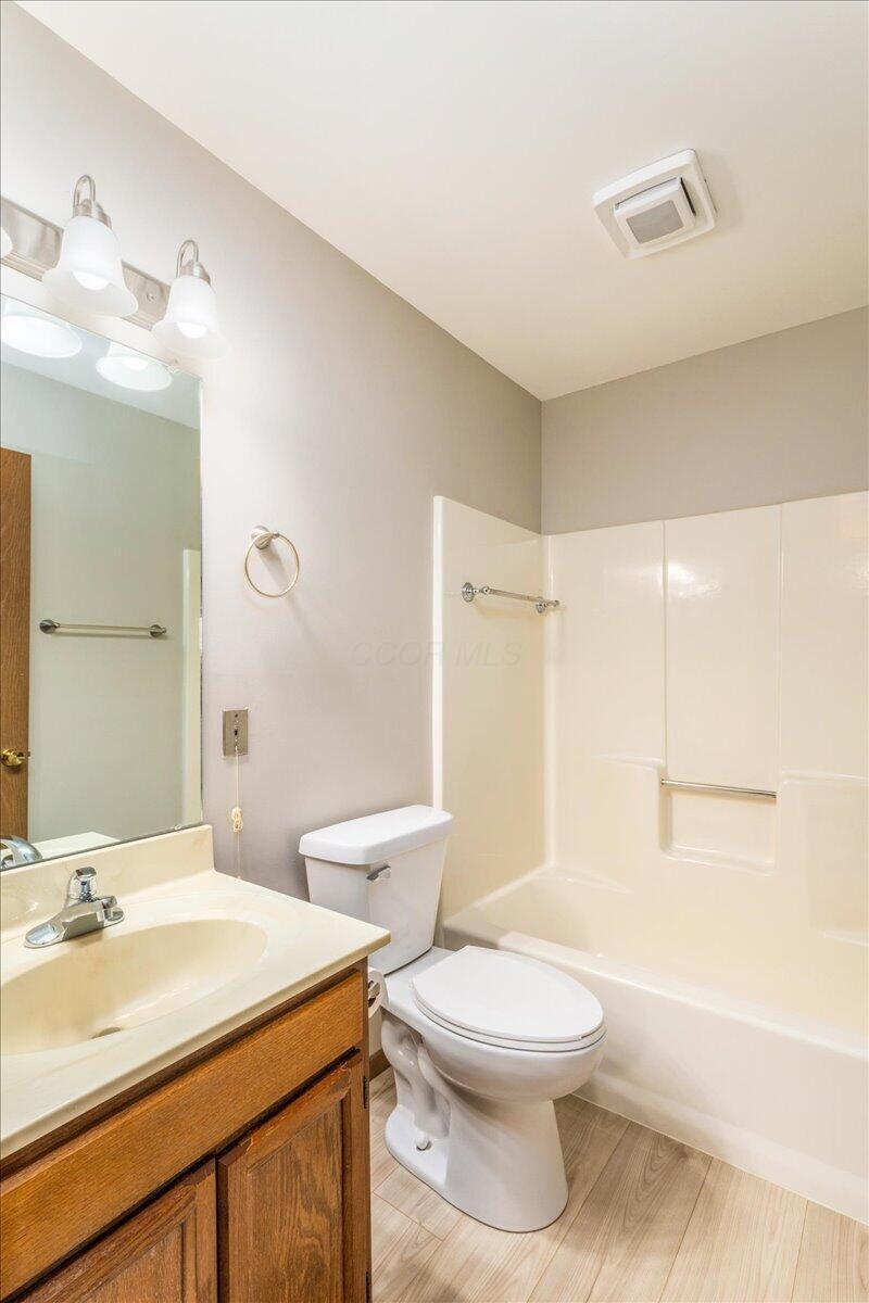 4141 Karl Road, Unit 310 Columbus, OH 43224 - Photo 9 of 25 Bath off Entrance