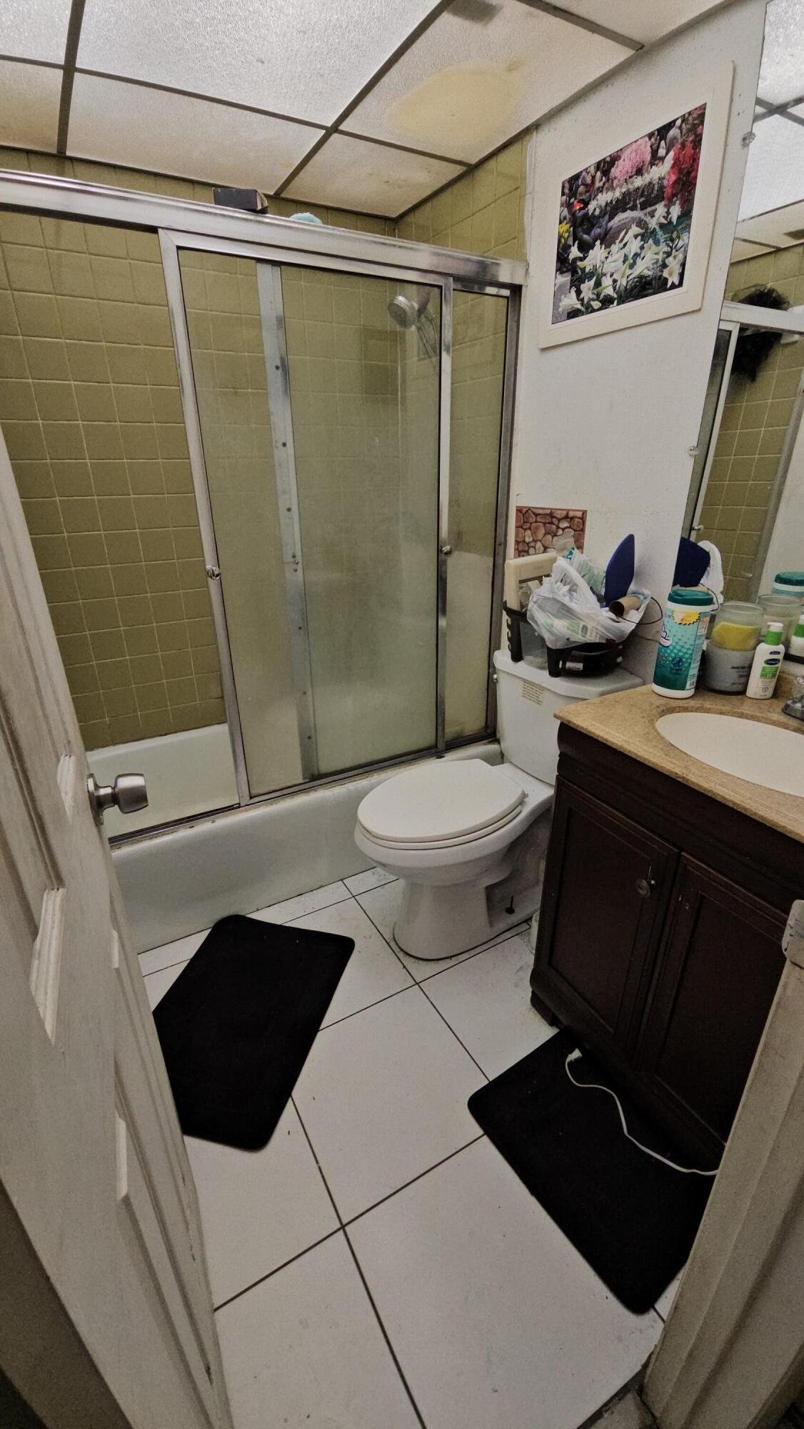616 Northwest 13th Street, Unit 17 Boca Raton, FL 33486 - Photo 11 of 17 2ND BATHROOM