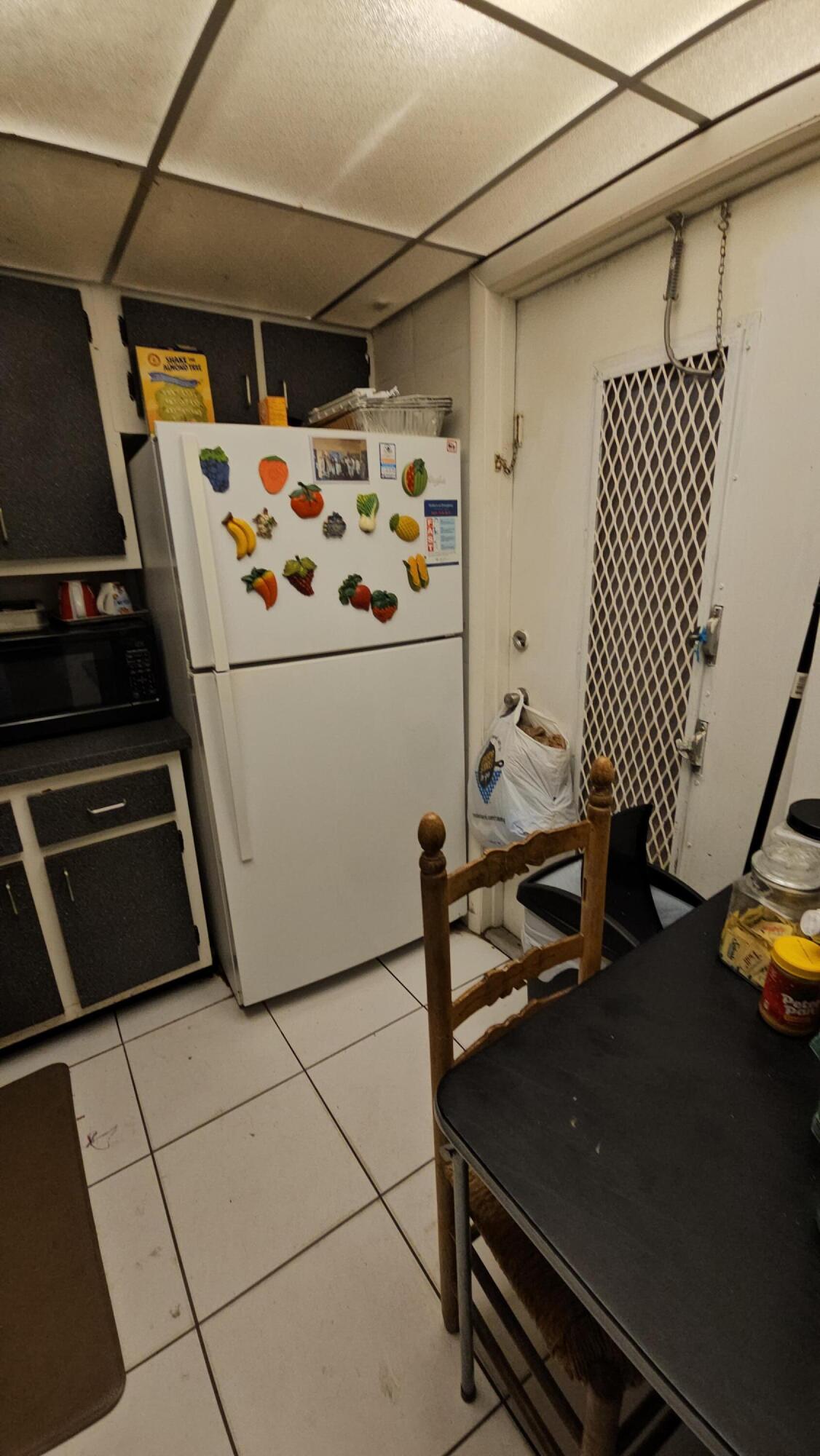 616 Northwest 13th Street, Unit 17 Boca Raton, FL 33486 - Photo 5 of 17 KITCHEN