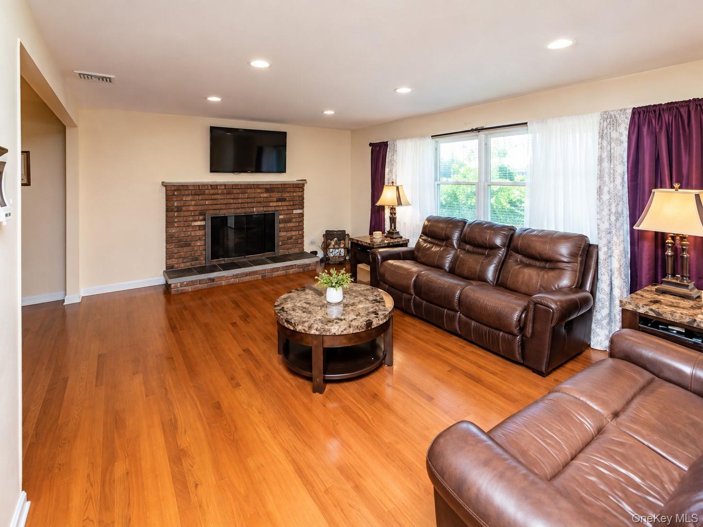 10 Roe Circle Monroe, NY 10950 - Photo 3 of 22 Gallery Image 3