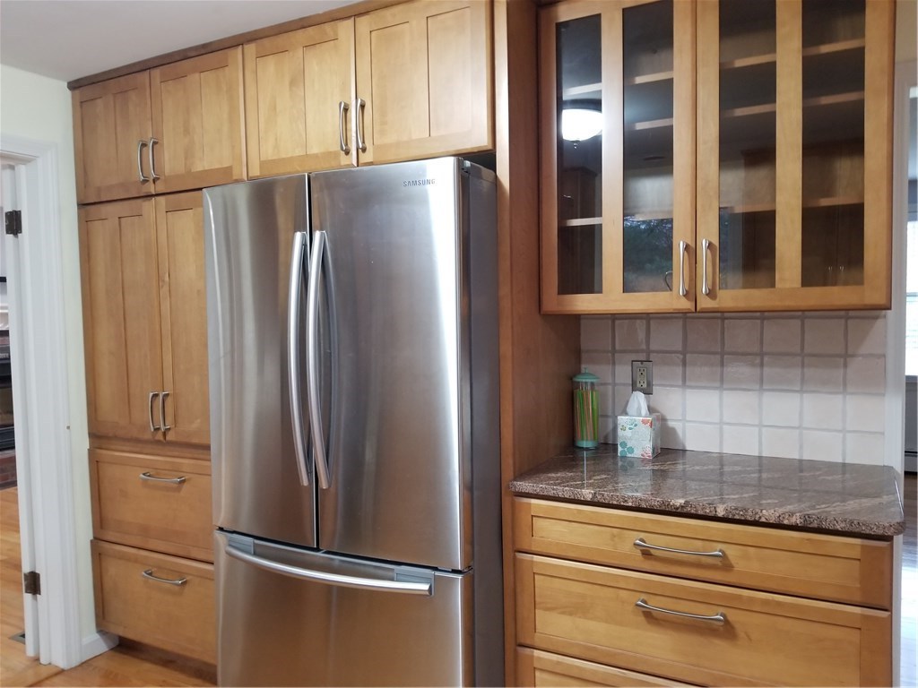 75 Taylor Road Portsmouth, RI 02871 - Photo 14 of 38