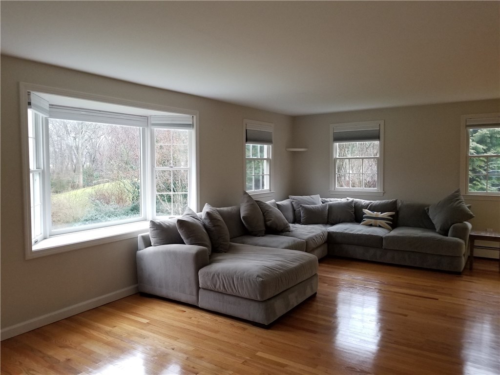 75 Taylor Road Portsmouth, RI 02871 - Photo 16 of 38
