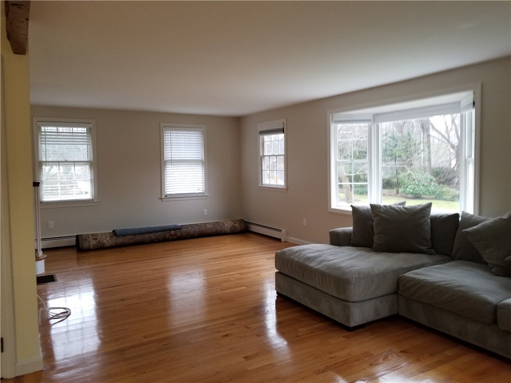 75 Taylor Road Portsmouth, RI 02871 - Photo 17 of 38