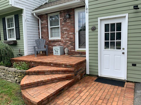 75 Taylor Road Portsmouth, RI 02871 - Photo 3 of 38