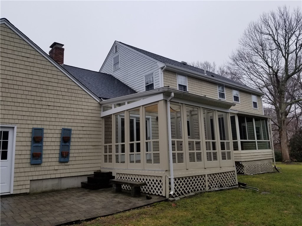 75 Taylor Road Portsmouth, RI 02871 - Photo 5 of 38