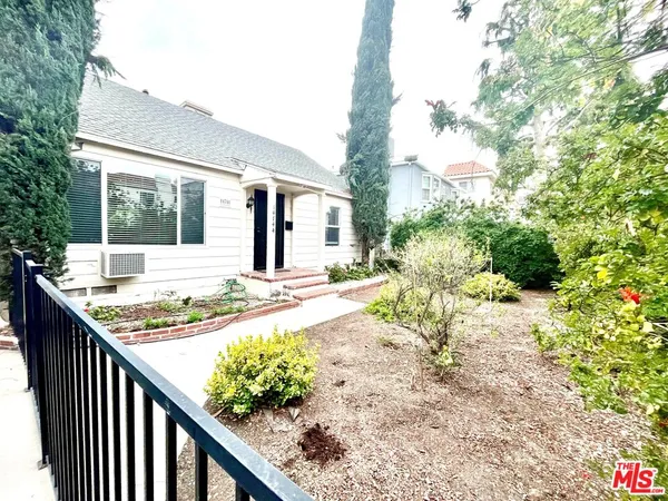 $4,195 | 14744 West Magnolia Boulevard, Sherman Oaks, CA 91403