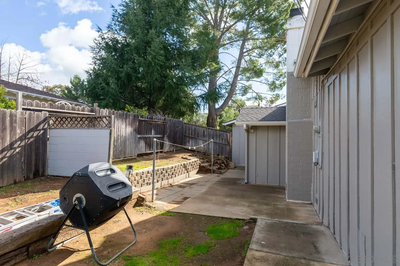 2922 Olive View Road Alpine, CA 91901 - Photo 31 of 34 a view of a chair and tables in the balcony