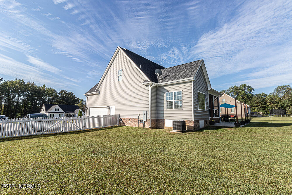 5264 Sandbridge Road Bailey, NC 27807 - Photo 34 of 37 IMG_7228