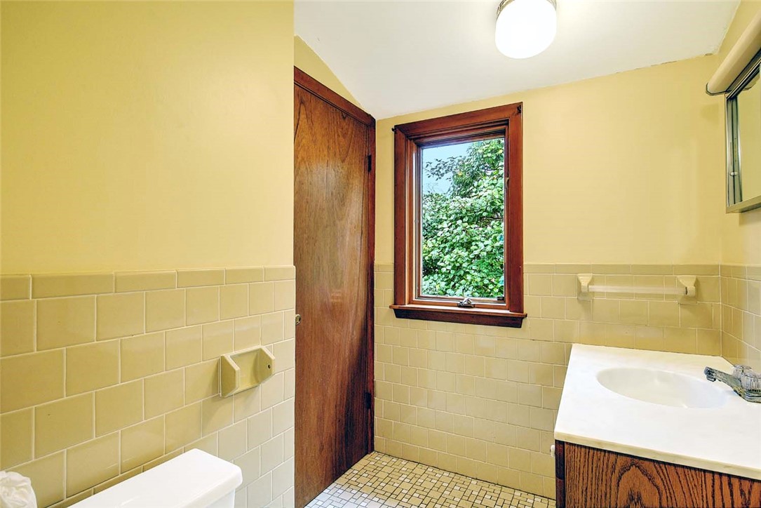 35 Hanson Road Barrington, RI 02806 - Photo 24 of 29