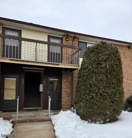 $2,350 | 645 Cricket Lane, Woodbridge, NJ 07095