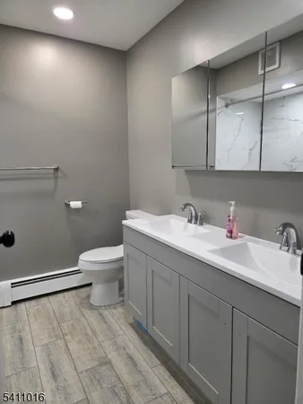 $2,350 | 645 Cricket Lane, Woodbridge, NJ 07095