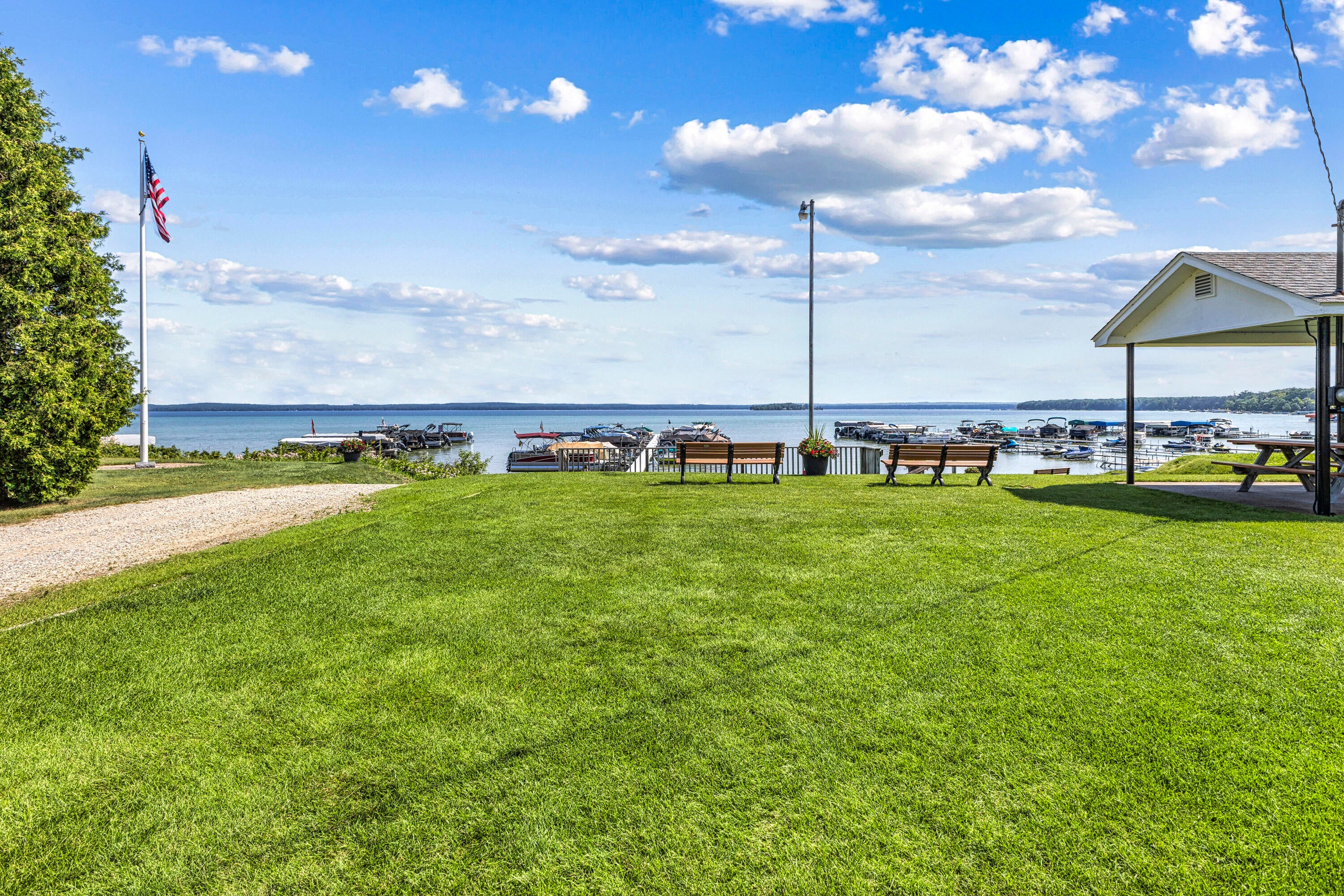 207 Lakeview Road Roscommon, MI 48653 - Photo 15 of 39 Gallery Image 15
