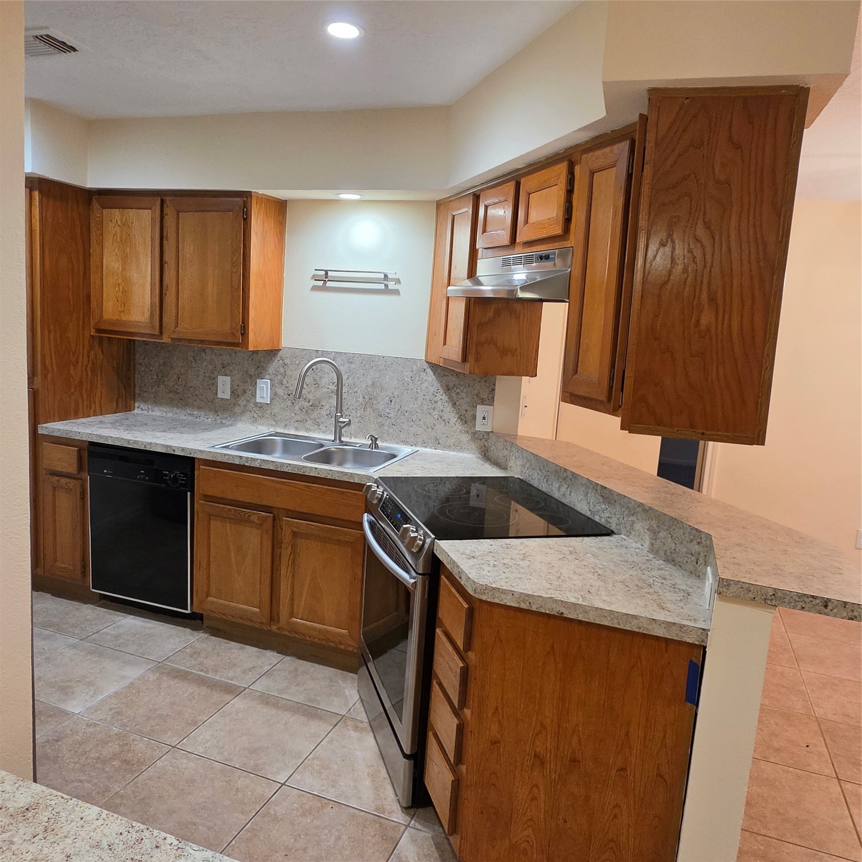 12755 Mill Ridge Drive, Unit 402 Cypress, TX 77429 - Photo 6 of 17