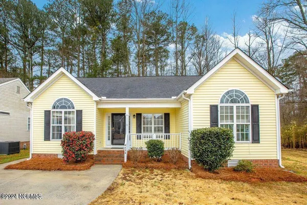 $1,800 | 4434 Surrey Meadows Drive, Winterville, NC 28590