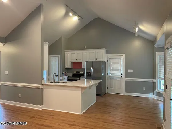 $1,800 | 4434 Surrey Meadows Drive, Winterville, NC 28590