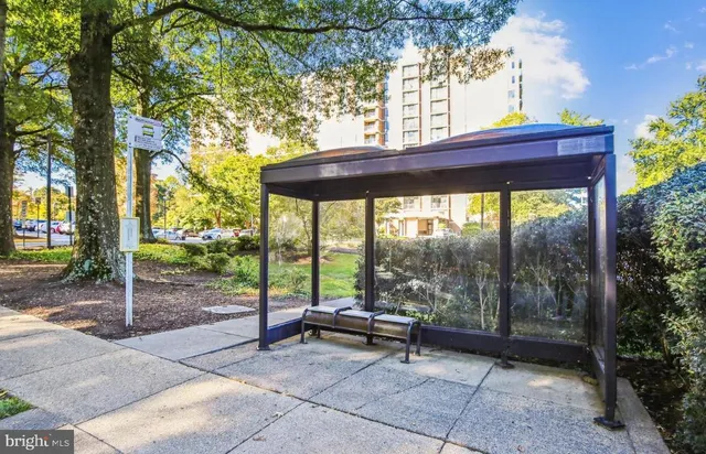 $2,050 | 2300 Pimmit Drive, Unit 1012, Falls Church, VA 22043