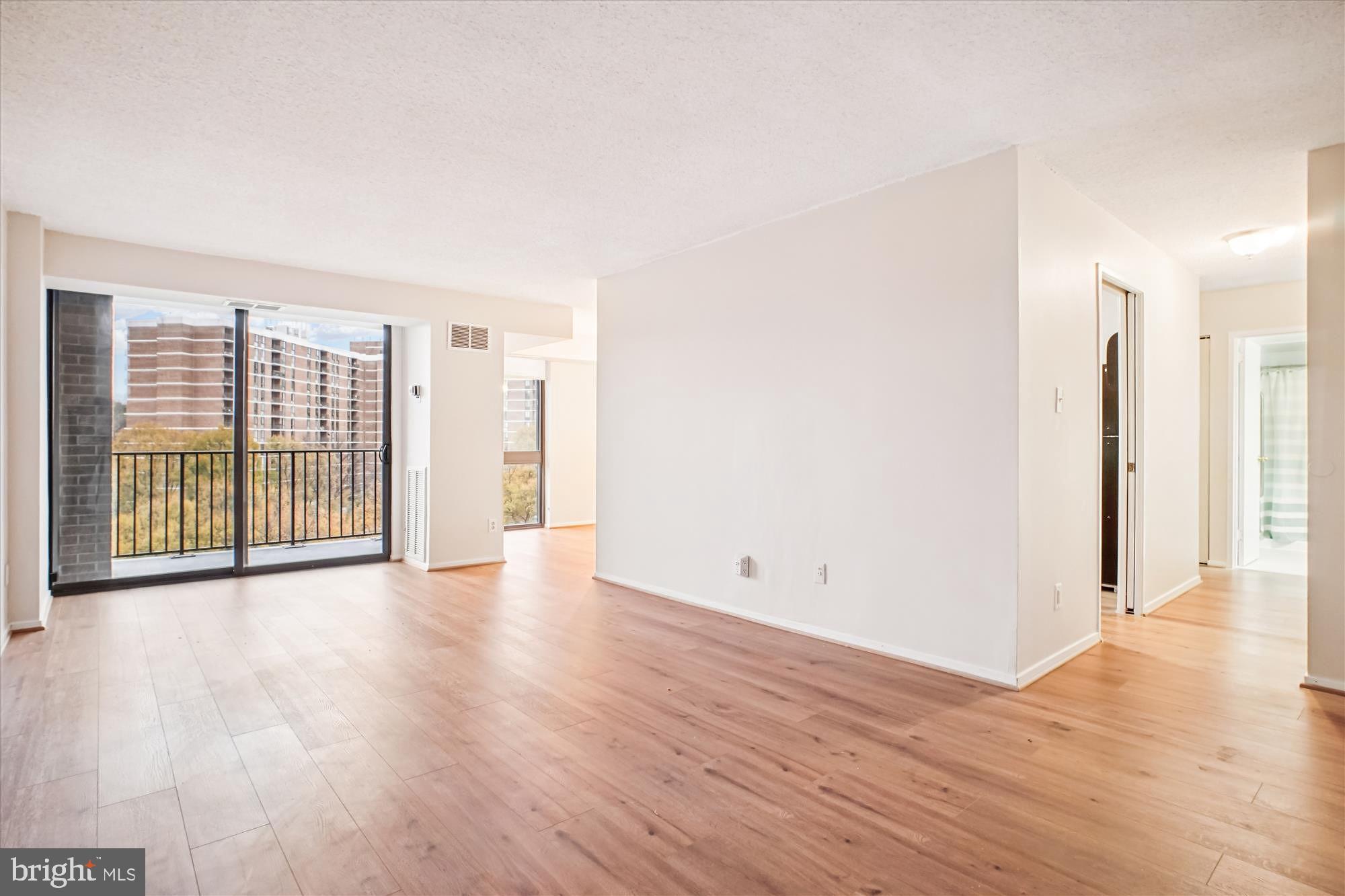 2300 Pimmit Drive, Unit 1012 Falls Church, VA 22043 - Photo 6 of 34 Living