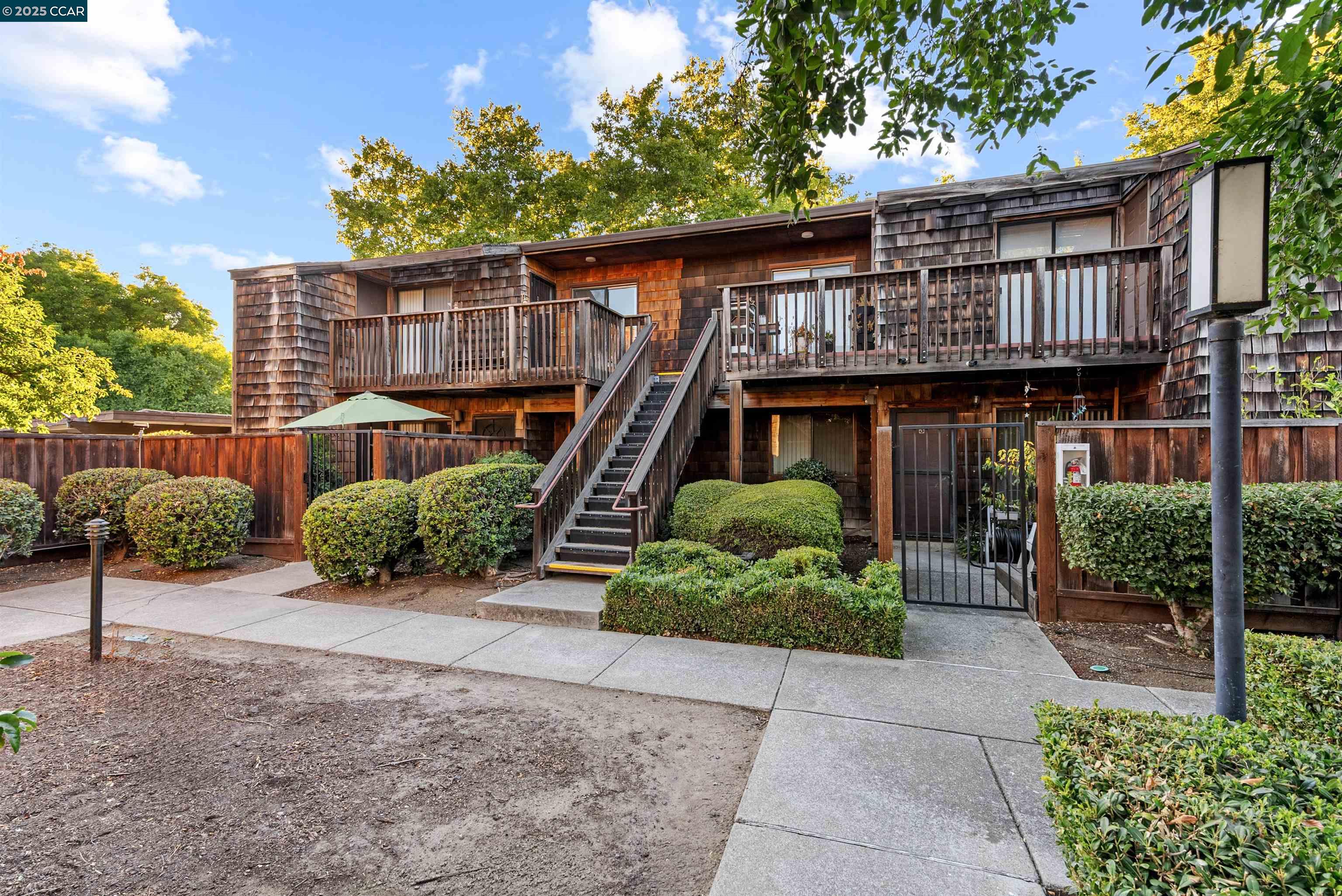 2450 Walters Way, Unit 2 Concord, CA 94520 - Photo 2 of 13