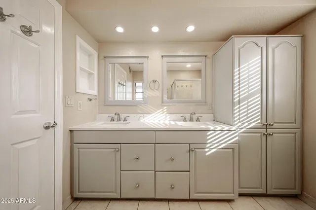 $2,500 | 5440 West Beryl Avenue, Glendale, AZ 85302