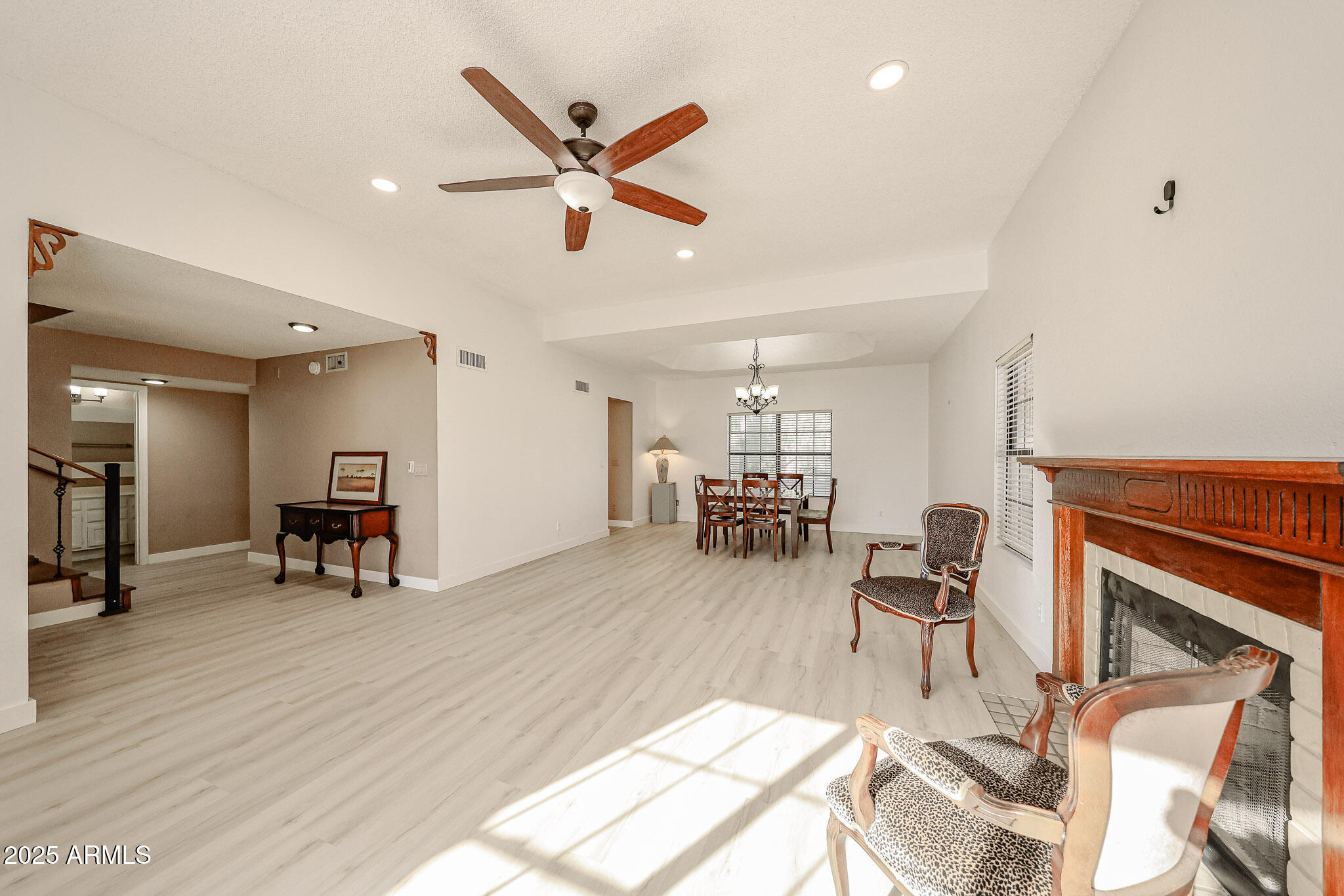 5440 West Beryl Avenue Glendale, AZ 85302 - Photo 3 of 22 B (3)