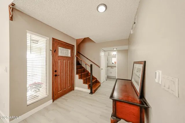 $2,500 | 5440 West Beryl Avenue, Glendale, AZ 85302