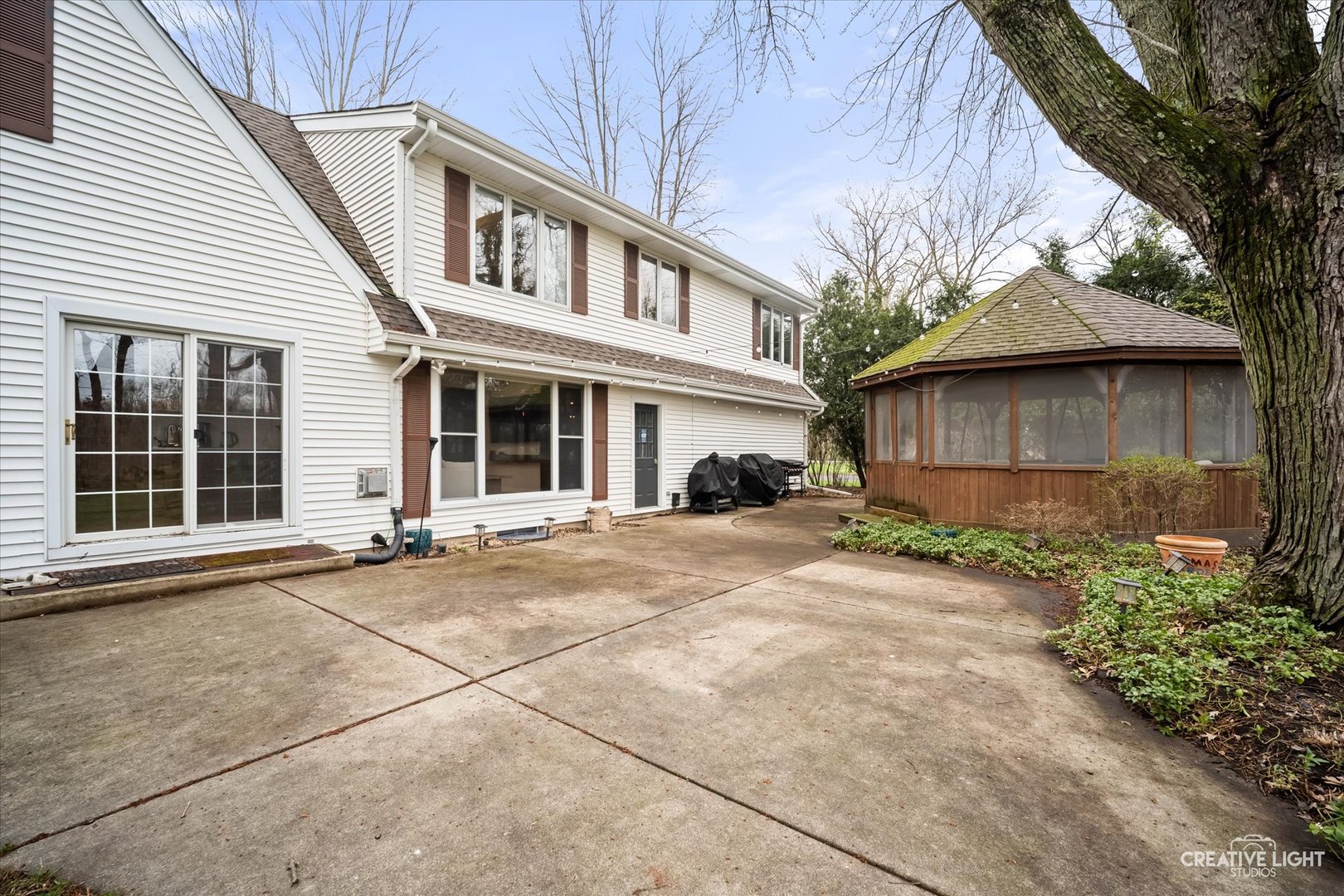 93 Golfview Road Lake Zurich, IL 60047 - Photo 23 of 26 Gallery Image 23