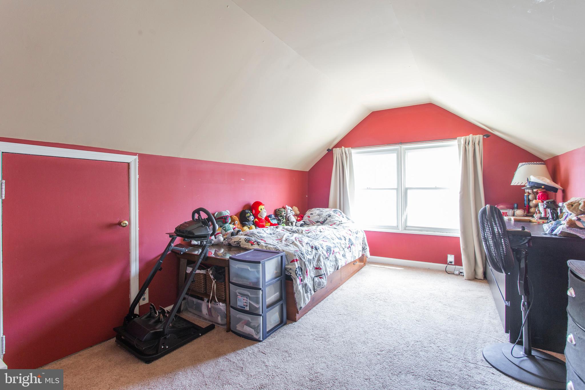 215 Rolling Road Broomall, PA 19008 - Photo 19 of 36 Bedroom 3