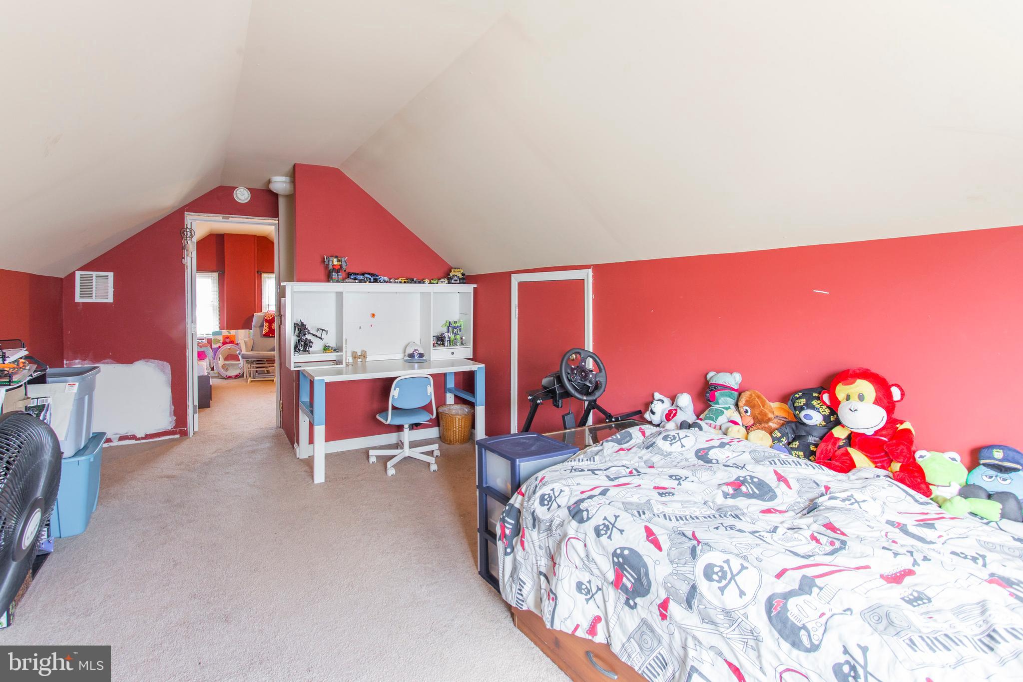 215 Rolling Road Broomall, PA 19008 - Photo 21 of 36 Bedroom 4