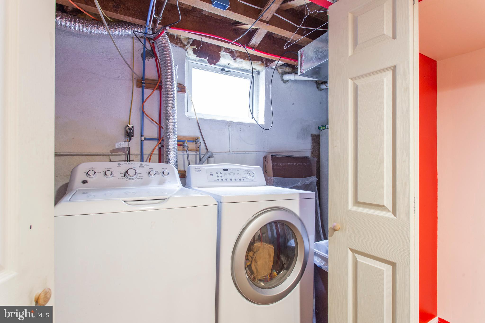 215 Rolling Road Broomall, PA 19008 - Photo 30 of 36 Laundry area