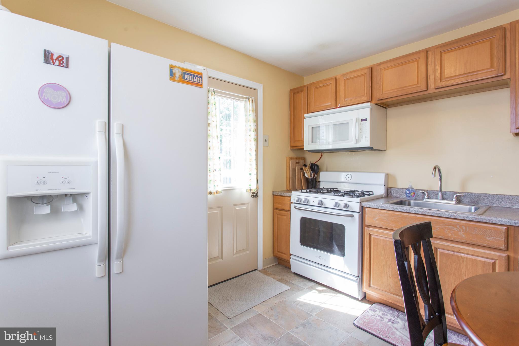215 Rolling Road Broomall, PA 19008 - Photo 7 of 36 Gallery Image 7