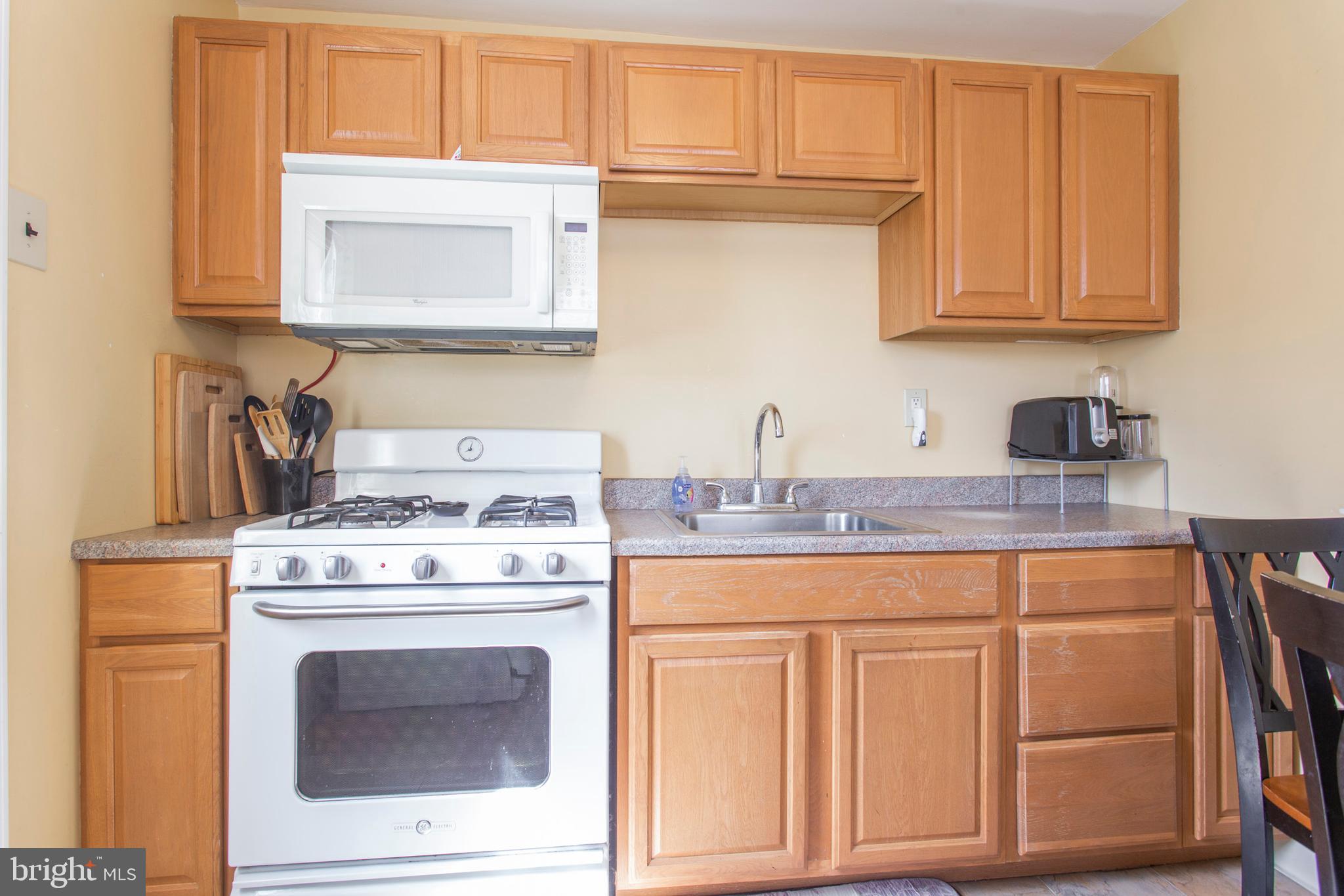 215 Rolling Road Broomall, PA 19008 - Photo 10 of 36 Gallery Image 10