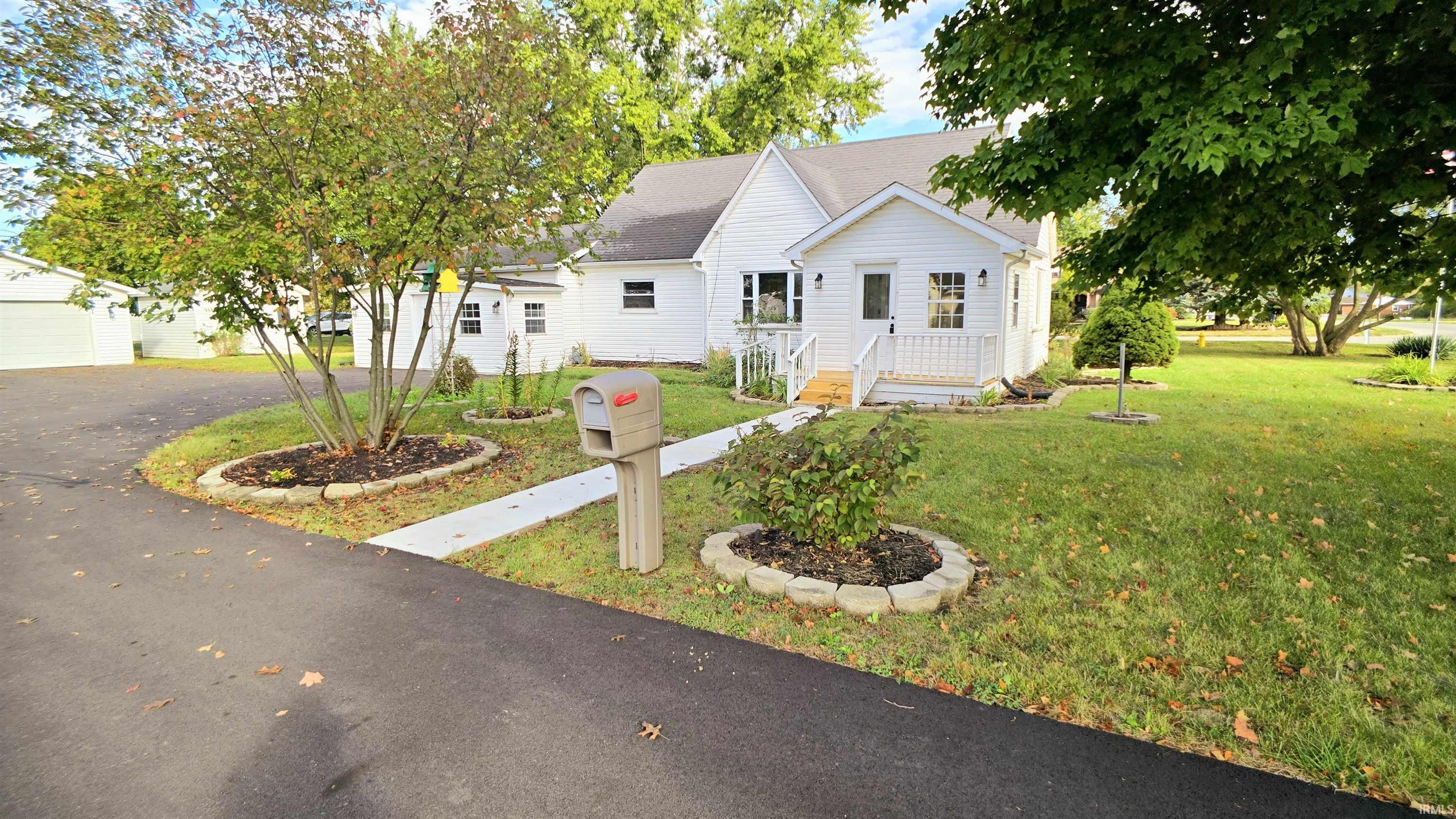 1401 North Quarry Road Marion, IN 46952 - Photo 2 of 34 Gallery Image 2